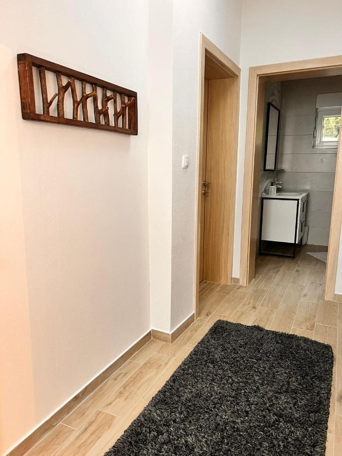 Apartmani Tin Starigrad Paklenica Exterior photo