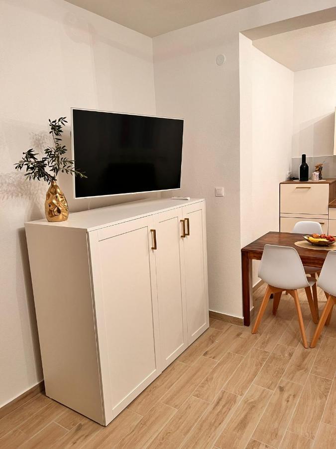 Apartmani Tin Starigrad Paklenica Exterior photo